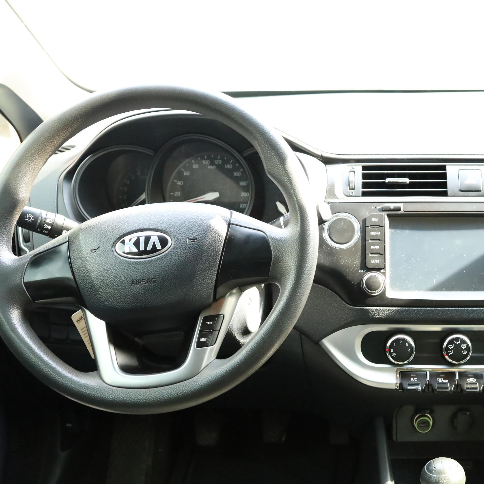 KIA RIO UB 2018 1.4 $40.000.000